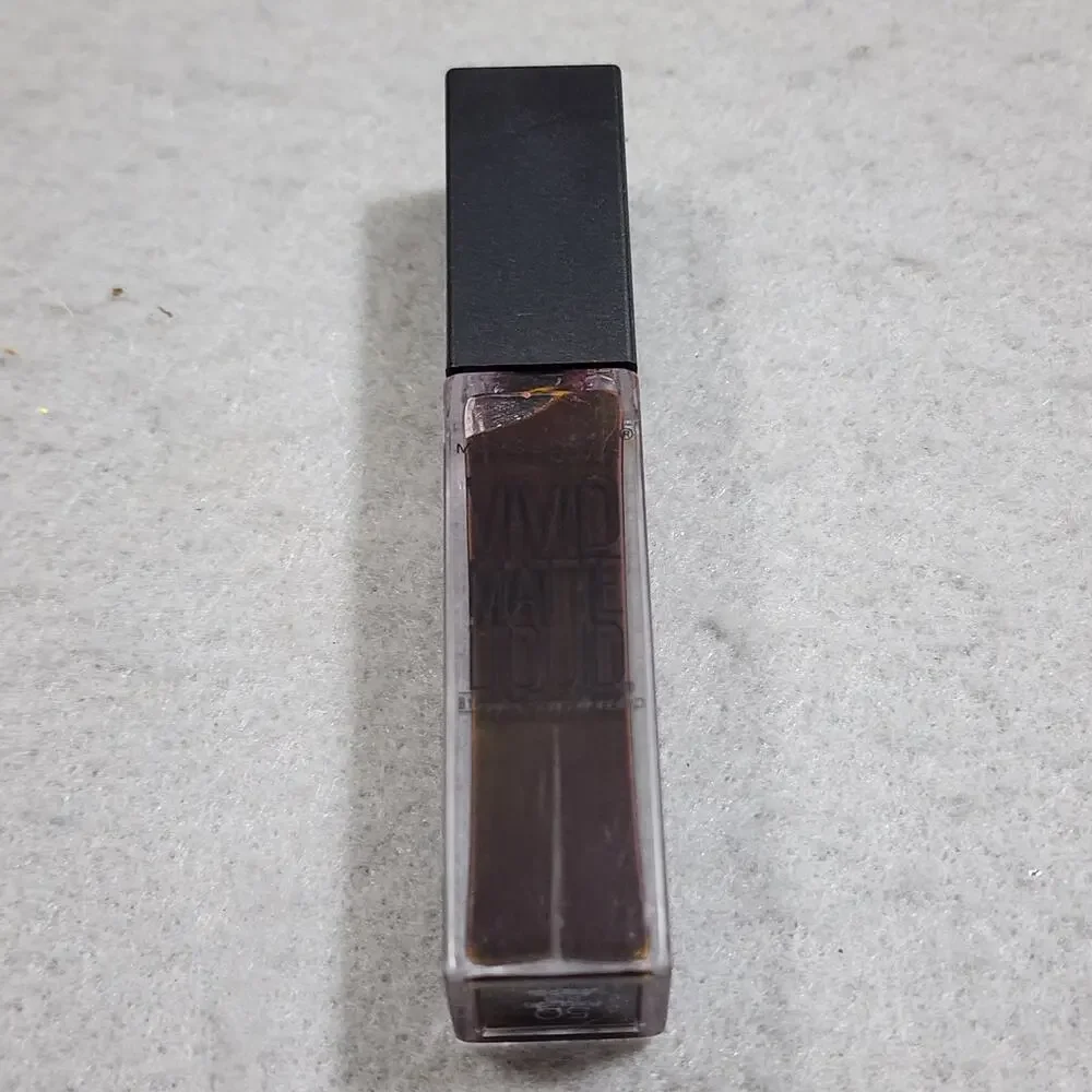 Maybelline New York 50 POSSESSED PLUM Vivid Matte Liquid Color Sensational